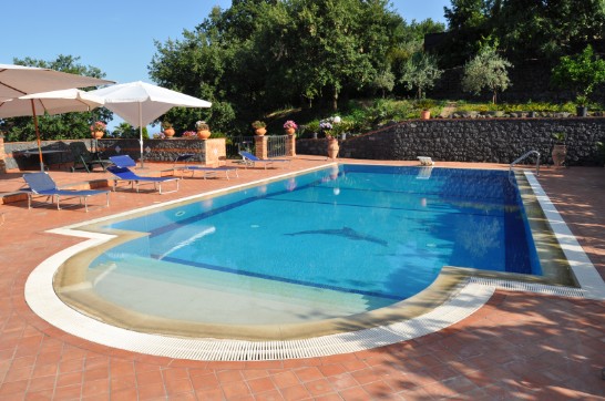 La entrada a la piscina de la casa de vacaciones Villa Del Sole cerca de Monte Etna